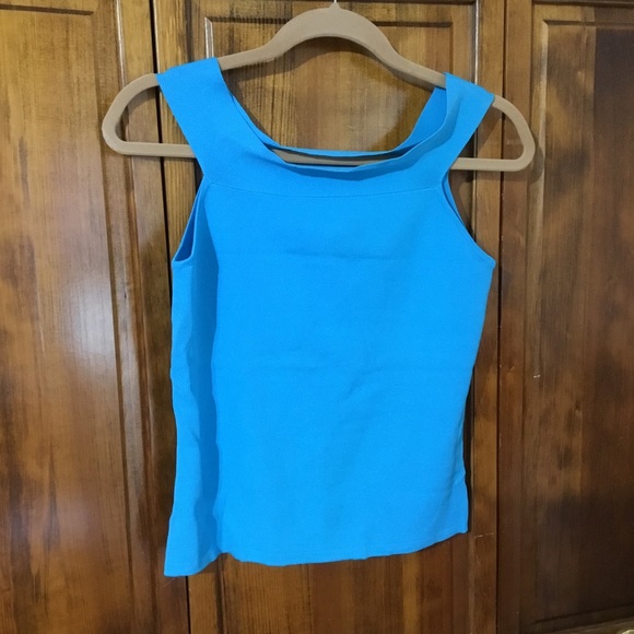 Joseph A woman’s sleeveless blouse, size M - Picture 1 of 3